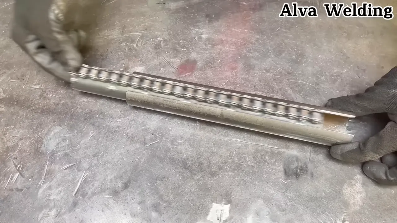 Removing grease and cleaning sprocket teeth with a grinder